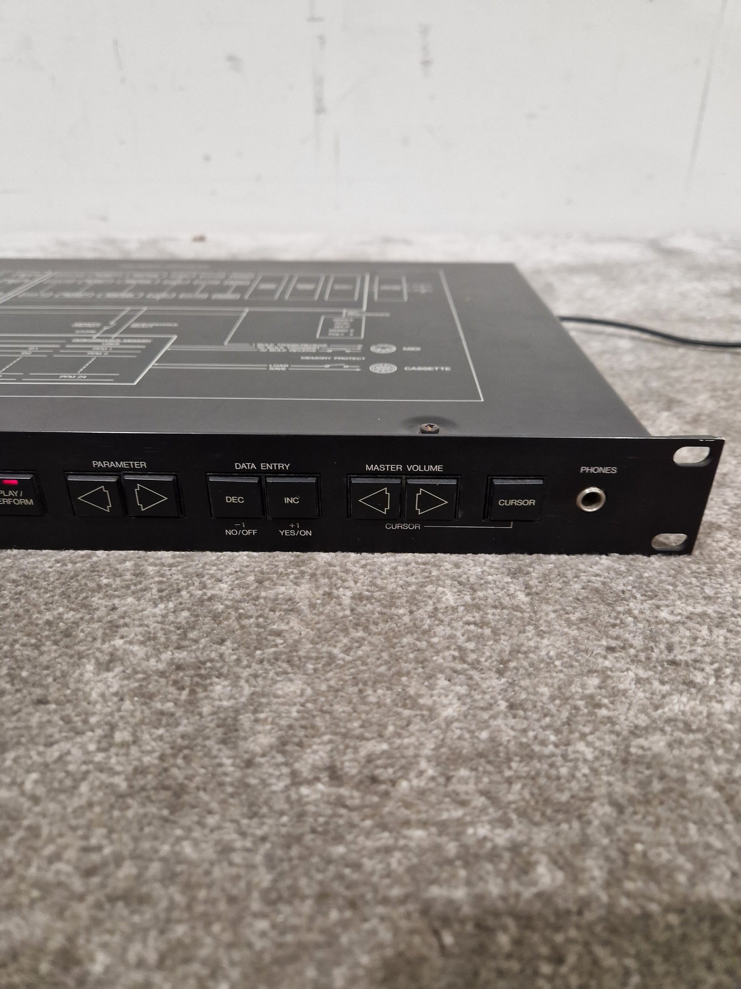Yamaha TX81Z - FM Synthesizer Module - Excellent w/ Power Supply