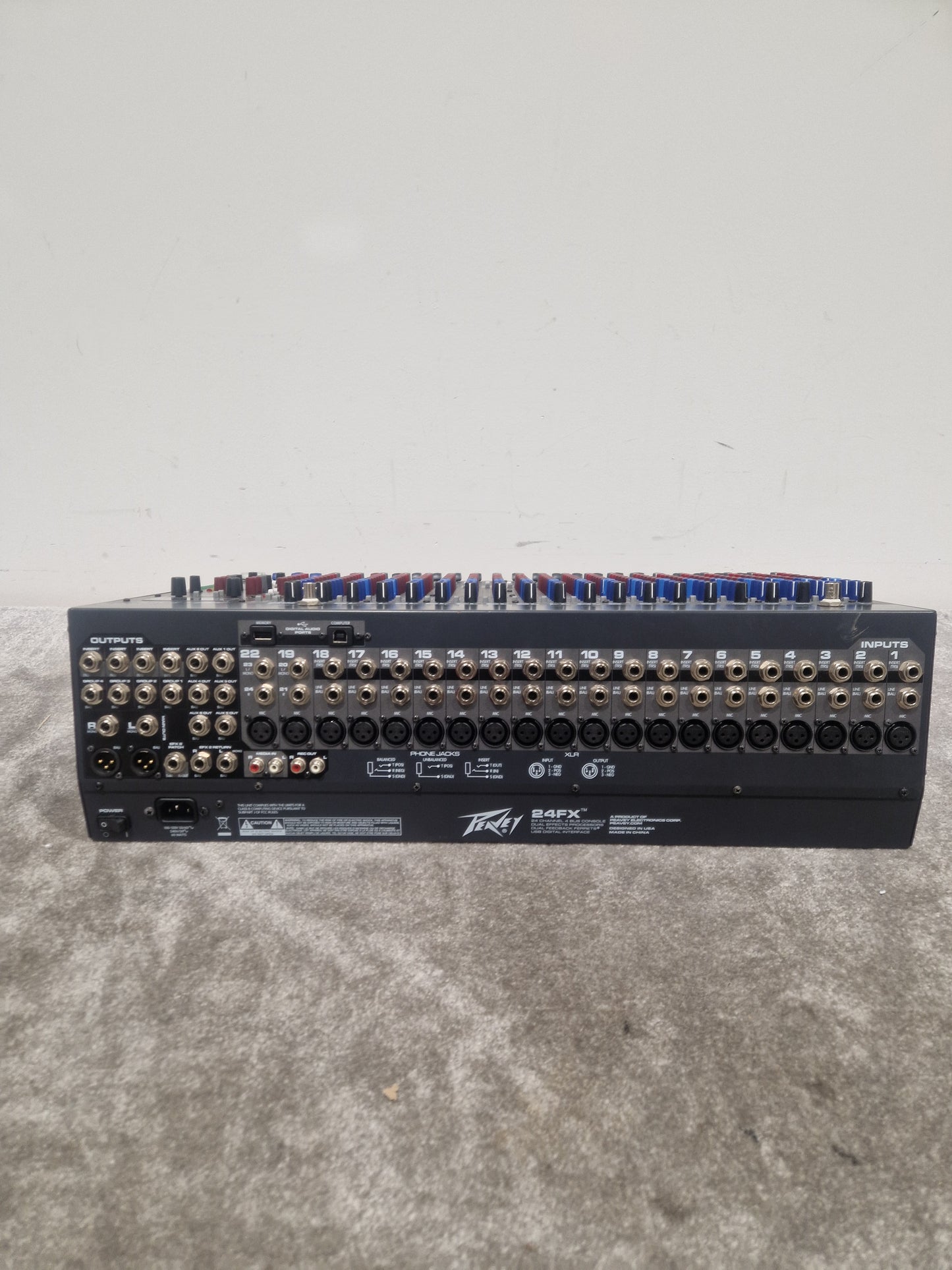 Peavey 24FX - 24-Channel Mixer - Fair
