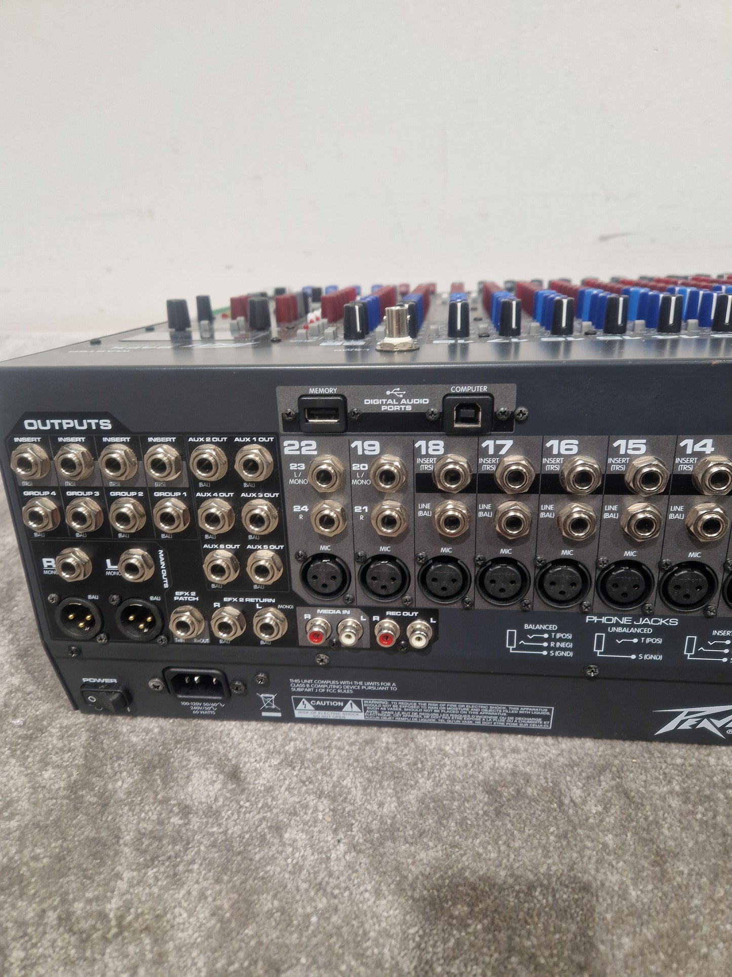 Peavey 24FX - 24-Channel Mixer - Fair