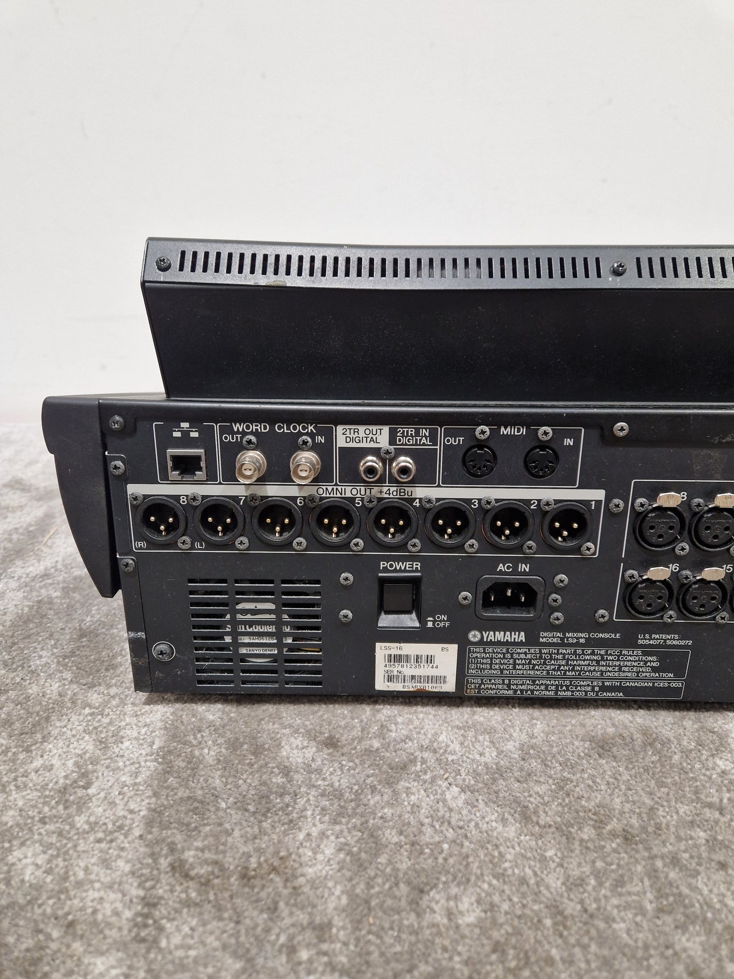 Yamaha LS9-16 - Digital Mixing Console - Excellent