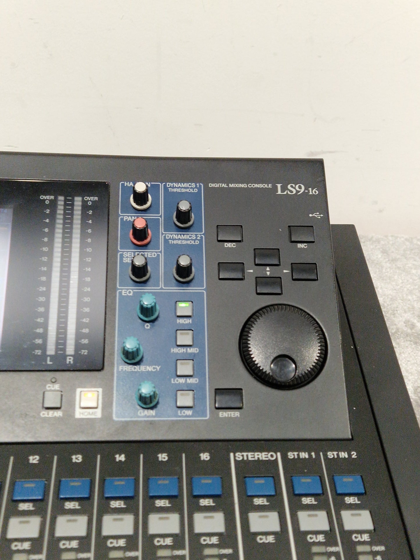 Yamaha LS9-16 - Digital Mixing Console - Excellent