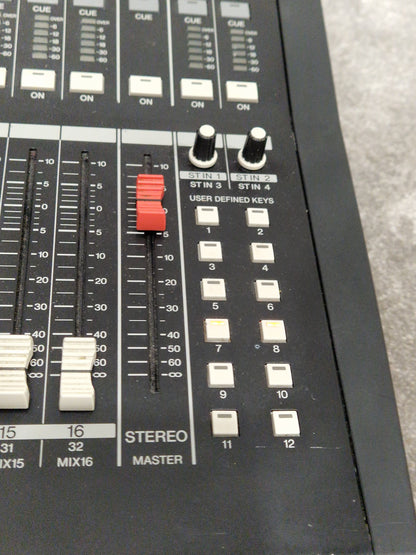 Yamaha LS9-16 - Digital Mixing Console - Excellent