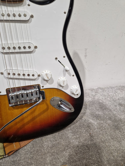 Fender Standard Stratocaster LRL WPG-3TS – 3-Tone Sunburst – Crafted in Indonesia (2023) – Excellent w/ Strap