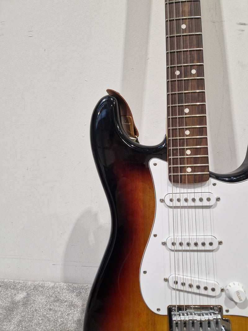 Fender Standard Stratocaster LRL WPG-3TS – 3-Tone Sunburst – Crafted in Indonesia (2023) – Excellent w/ Strap - Image 9