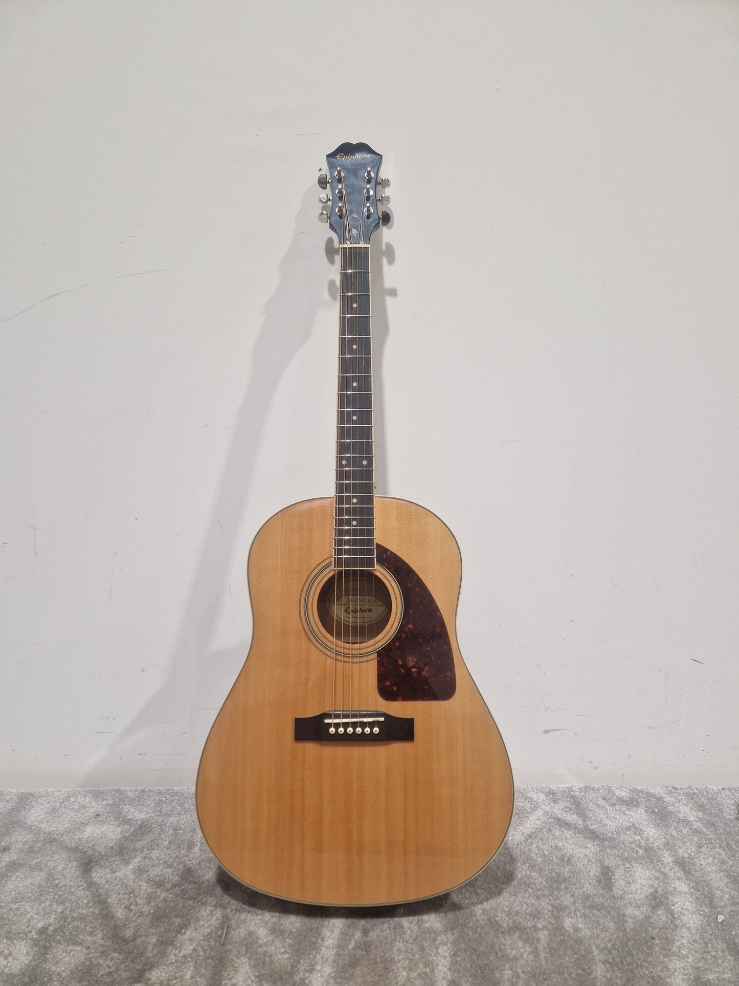 Epiphone AJ-220S - Solid Spruce Top Acoustic - Very Good