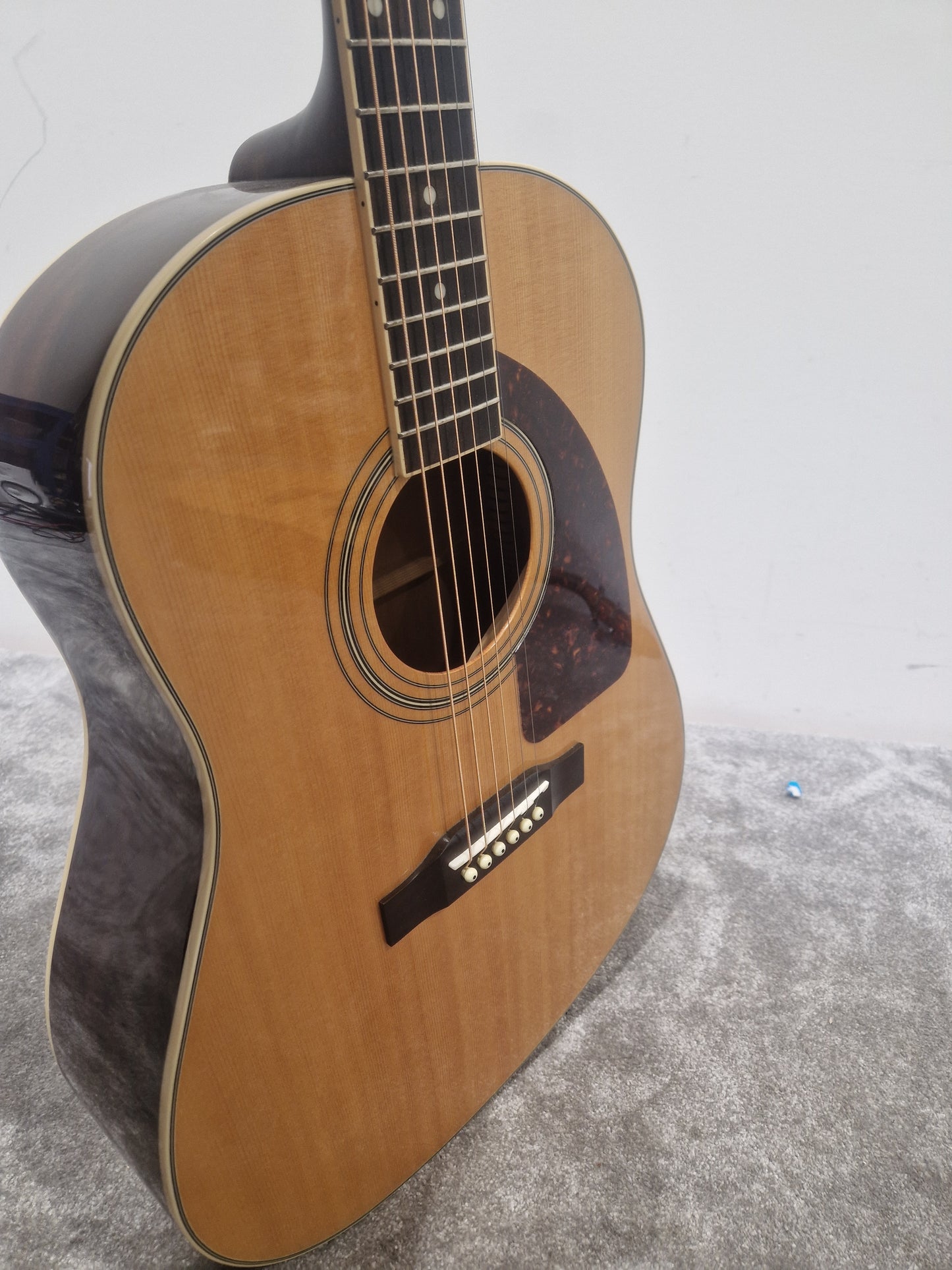 Epiphone AJ-220S - Solid Spruce Top Acoustic - Very Good