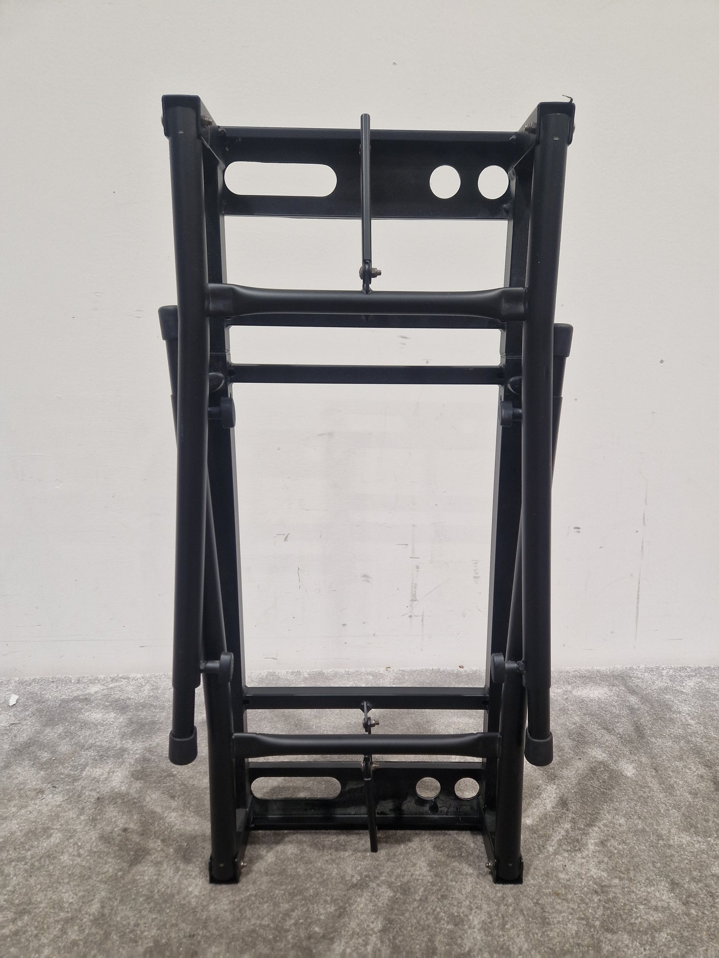 Yamaha PSR-S670 - Arranger Keyboard - Excellent w/ Power Supply & Keyboard Stand