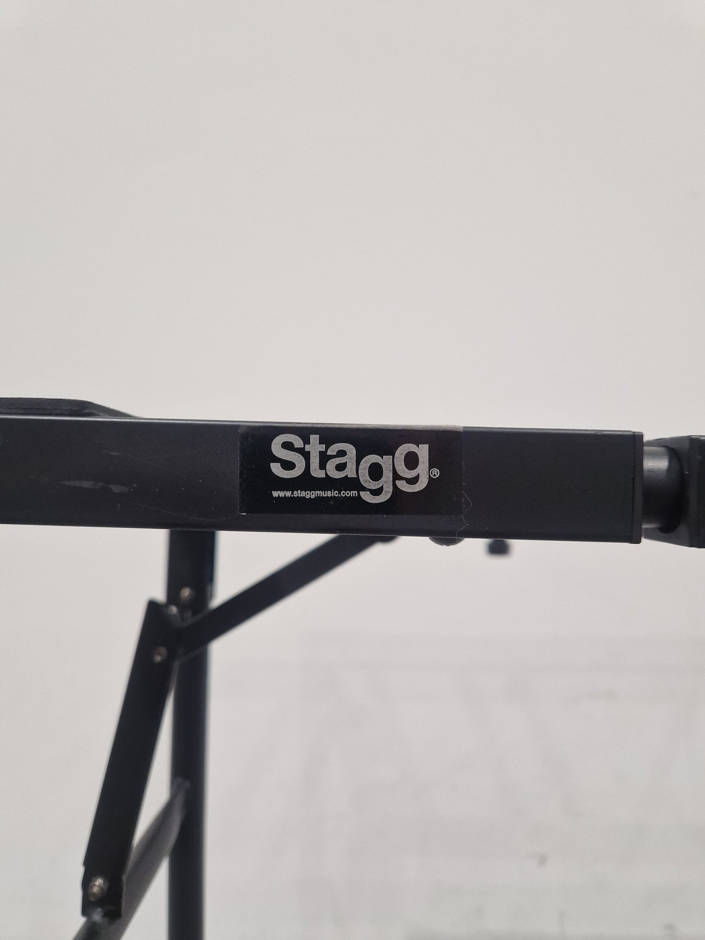 Yamaha PSR-S670 - Arranger Keyboard - Excellent w/ Power Supply & Keyboard Stand