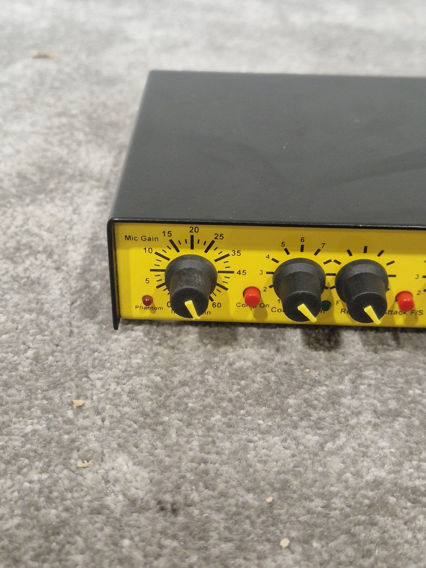 Joe Meek Pro Channel VC3 - Studio Quality Preamp - Excellent w/ Power Supply