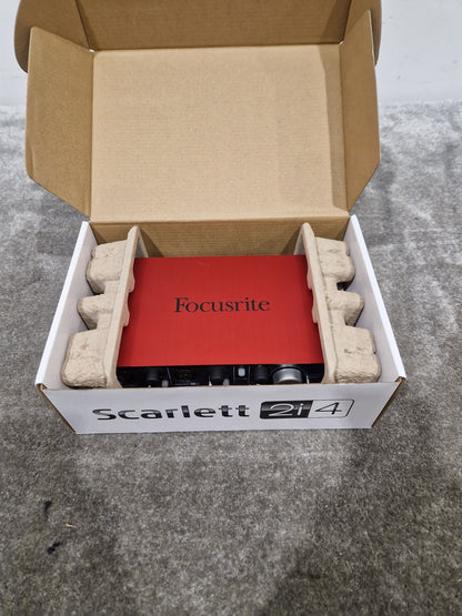 Scarlett 2I 4 - USB Audio Interface - Excellent w/ Original Box & Power Supply
