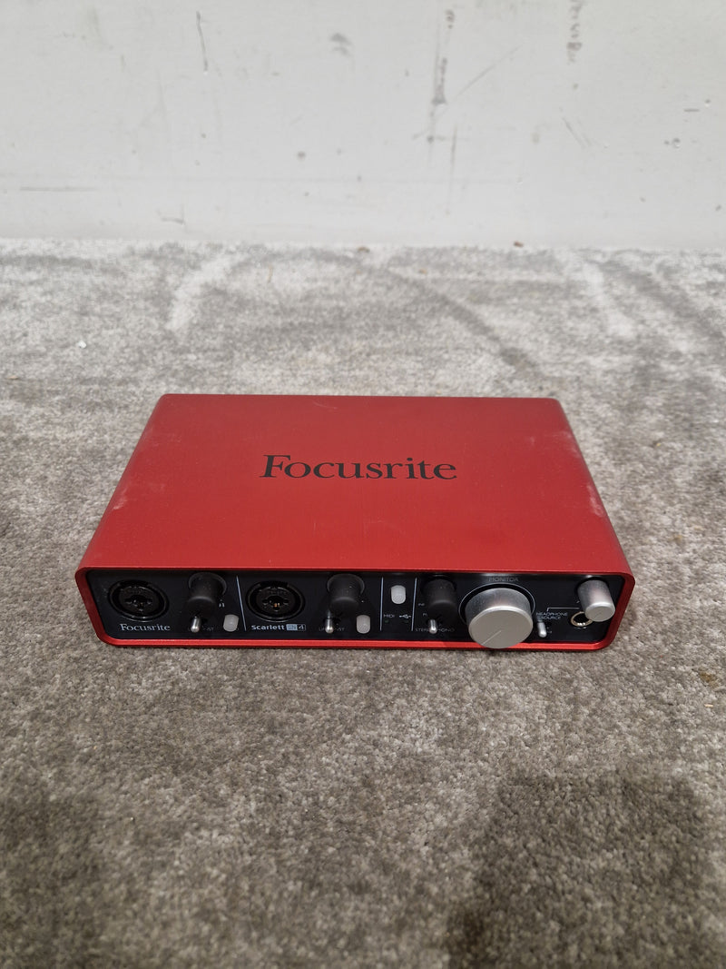 Scarlett 2I 4 - USB Audio Interface - Excellent w/ Original Box & Power Supply - Image 14