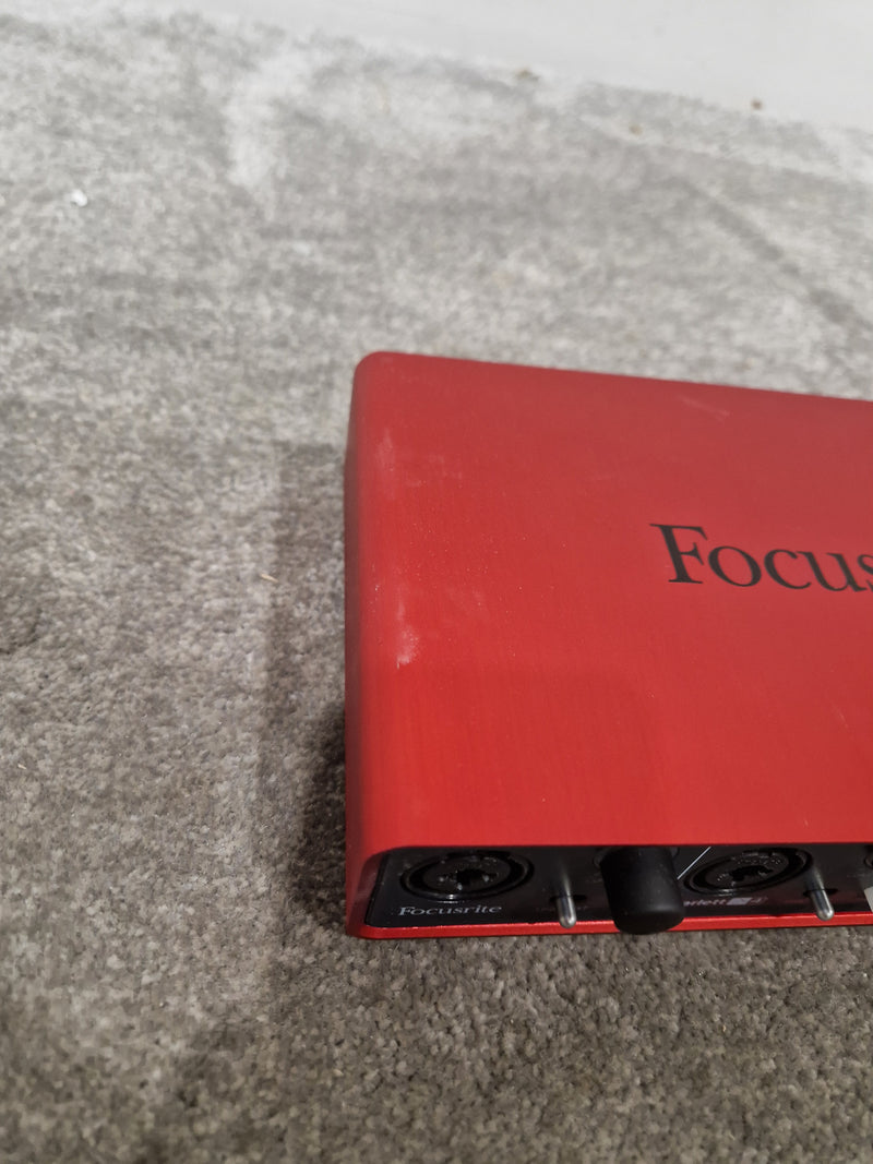 Scarlett 2I 4 - USB Audio Interface - Excellent w/ Original Box & Power Supply - Image 6