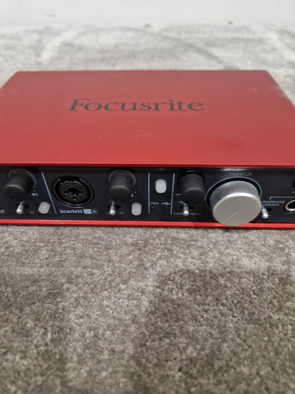 Scarlett 2I 4 - USB Audio Interface - Excellent w/ Original Box & Power Supply