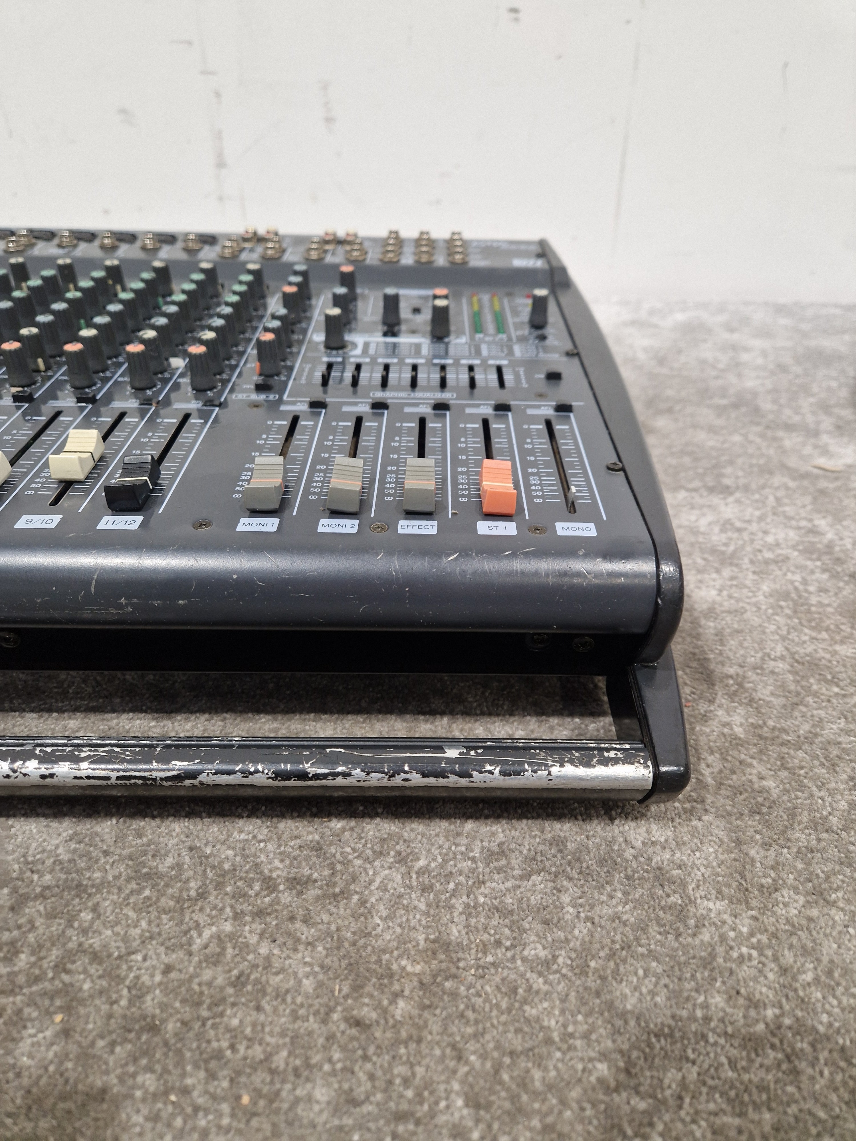 Yamaha EMX 2000 - 200W Powered Mixer - Spares or Repair – Audio Trader