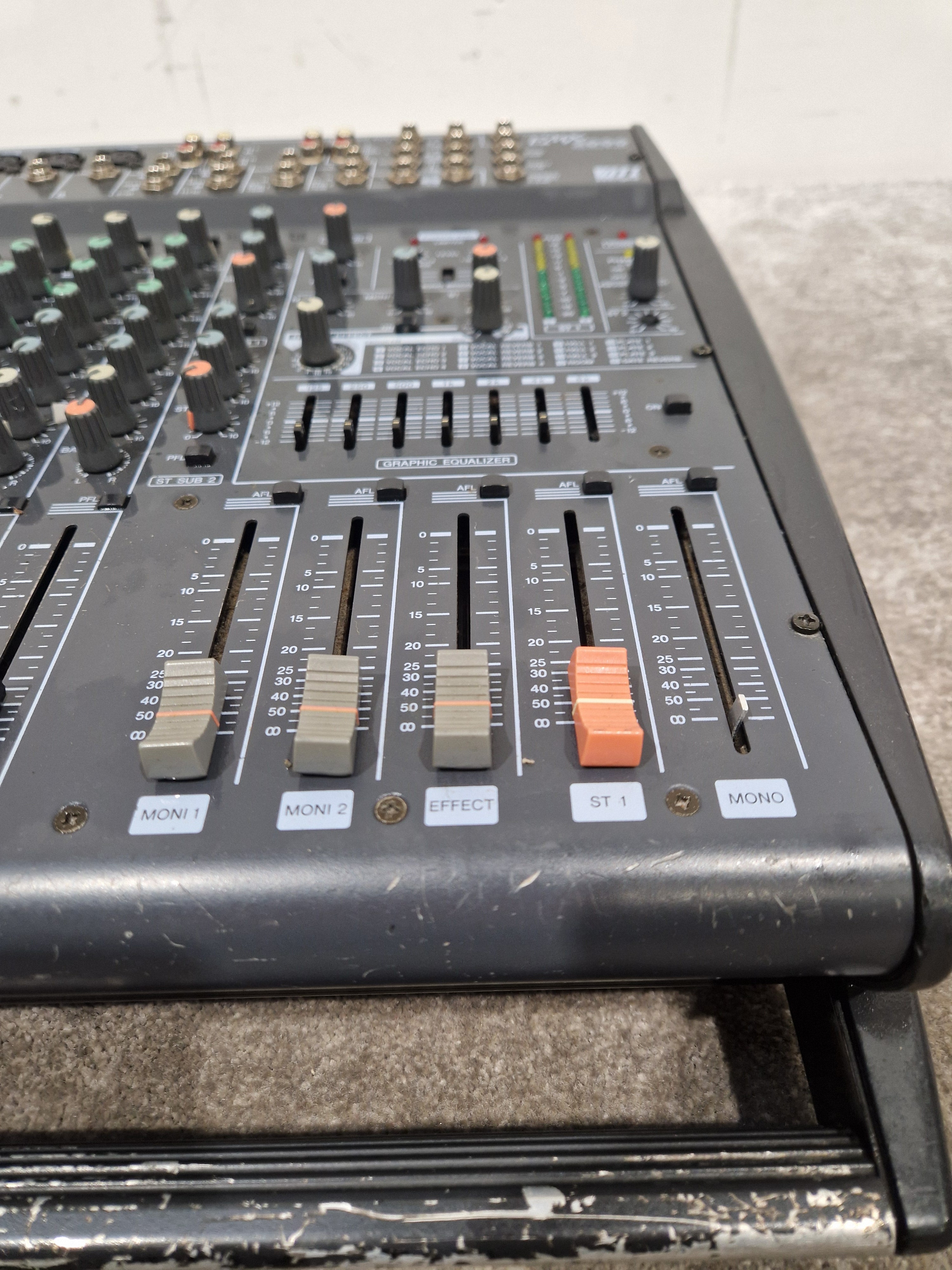 Yamaha EMX 2000 - 200W Powered Mixer - Spares or Repair – Audio Trader