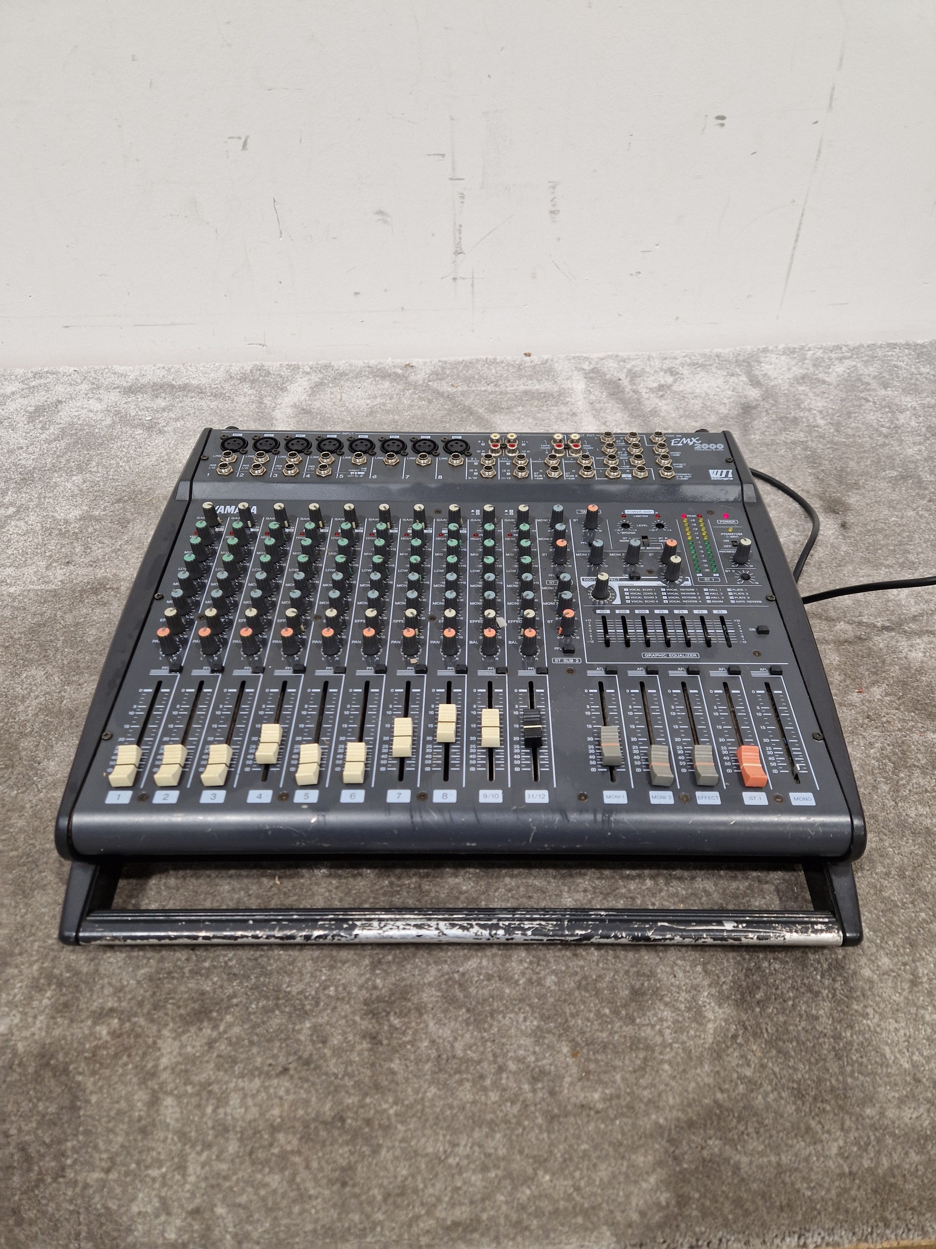 Yamaha EMX 2000 - 200W Powered Mixer - Spares or Repair – Audio Trader