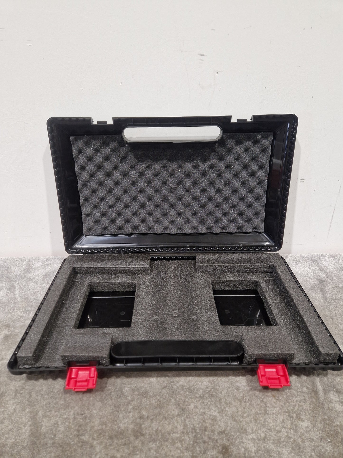 Numark Mixtrack Pro 3 ALL-IN-ONE Controller - DJ Performance Controller - Excellent w/ Hard Case