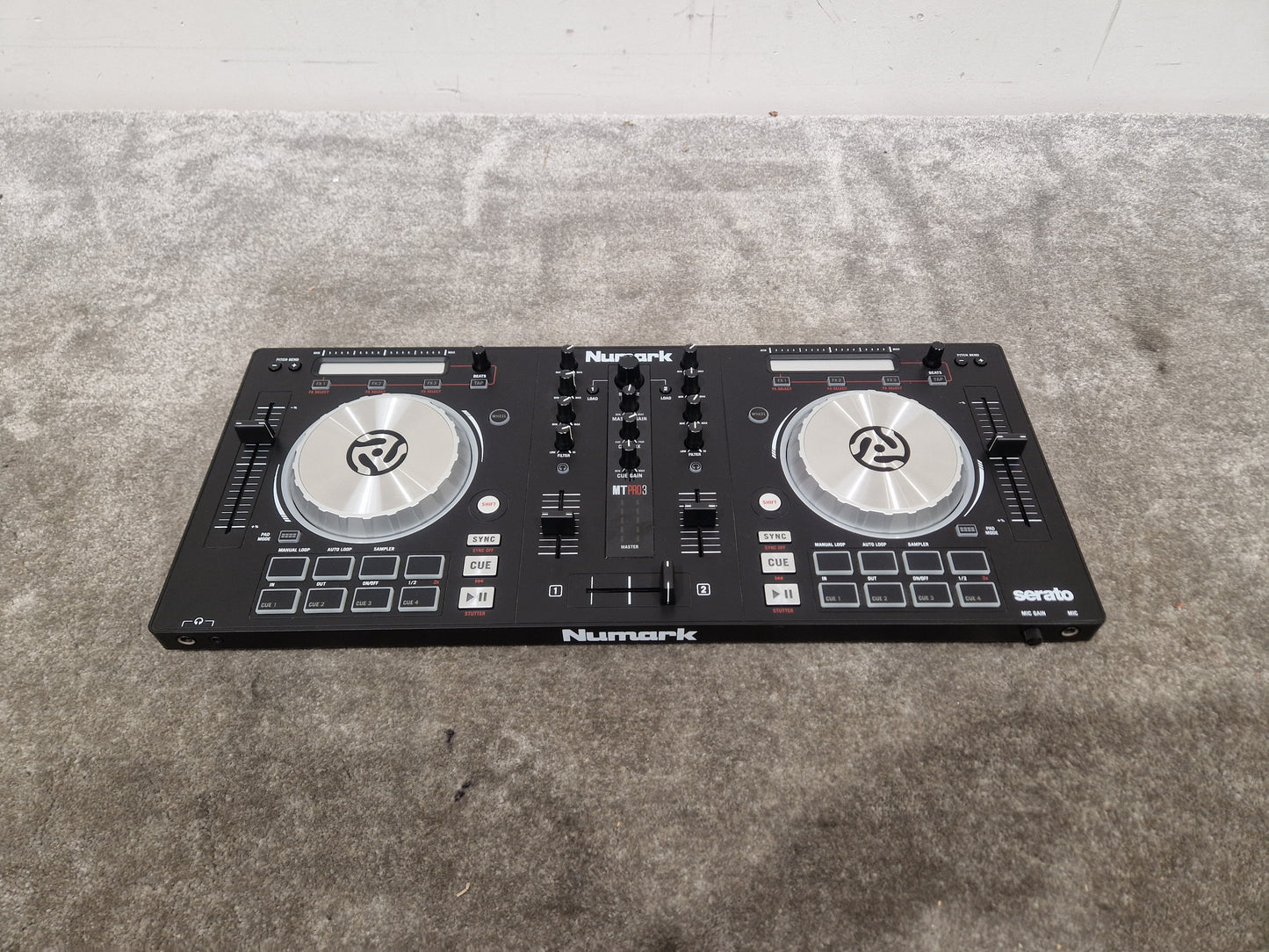 Numark Mixtrack Pro 3 ALL-IN-ONE Controller - DJ Performance Controller - Excellent w/ Hard Case