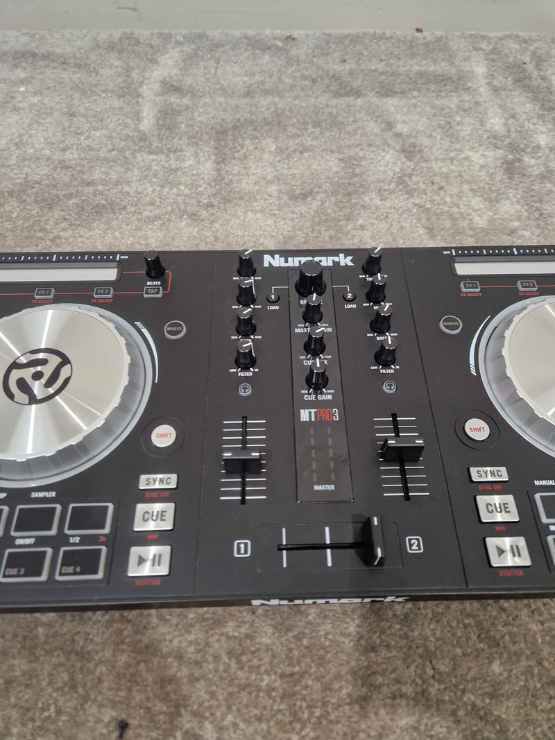 Numark Mixtrack Pro 3 ALL-IN-ONE Controller - DJ Performance Controller - Excellent w/ Hard Case - Image 4