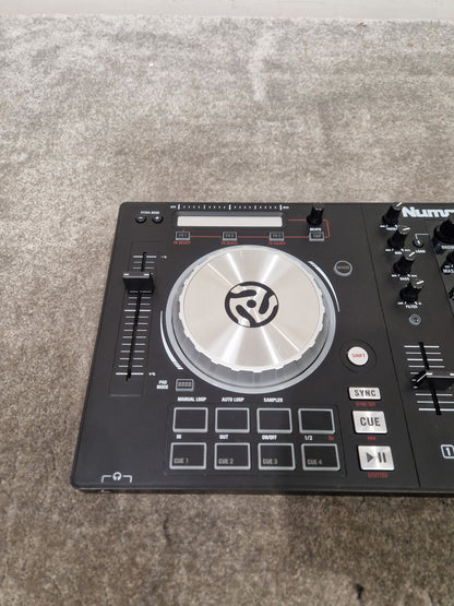 Numark Mixtrack Pro 3 ALL-IN-ONE Controller - DJ Performance Controller - Excellent w/ Hard Case