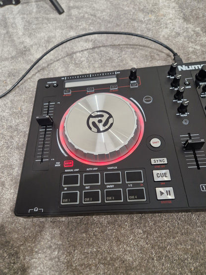 Numark Mixtrack Pro 3 ALL-IN-ONE Controller - DJ Performance Controller - Excellent w/ Hard Case