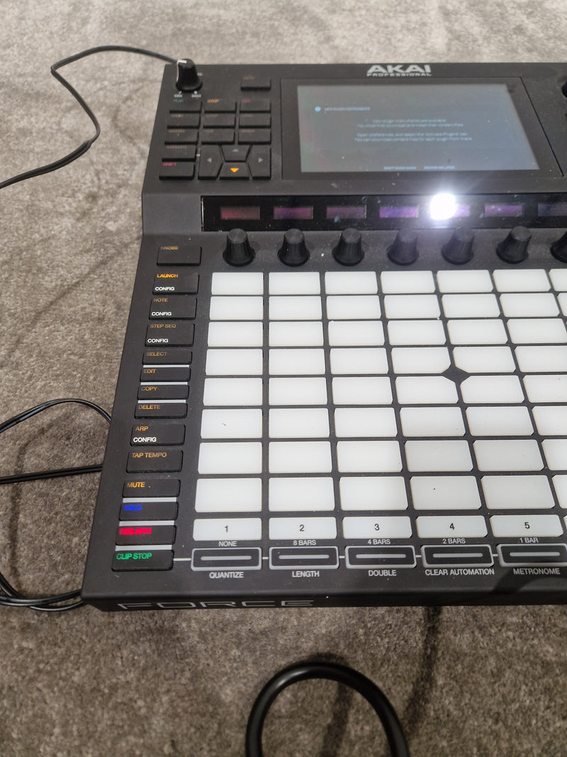 Akai Force - Standalone Music Production System - Excellent w/ Original Box & Power Supply & External SSD - Image 4