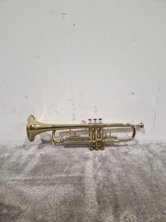 Corton Amati 776467 – Classic Brass Trumpet – Good w/ Chord Soft Case & Trumpet Study Books