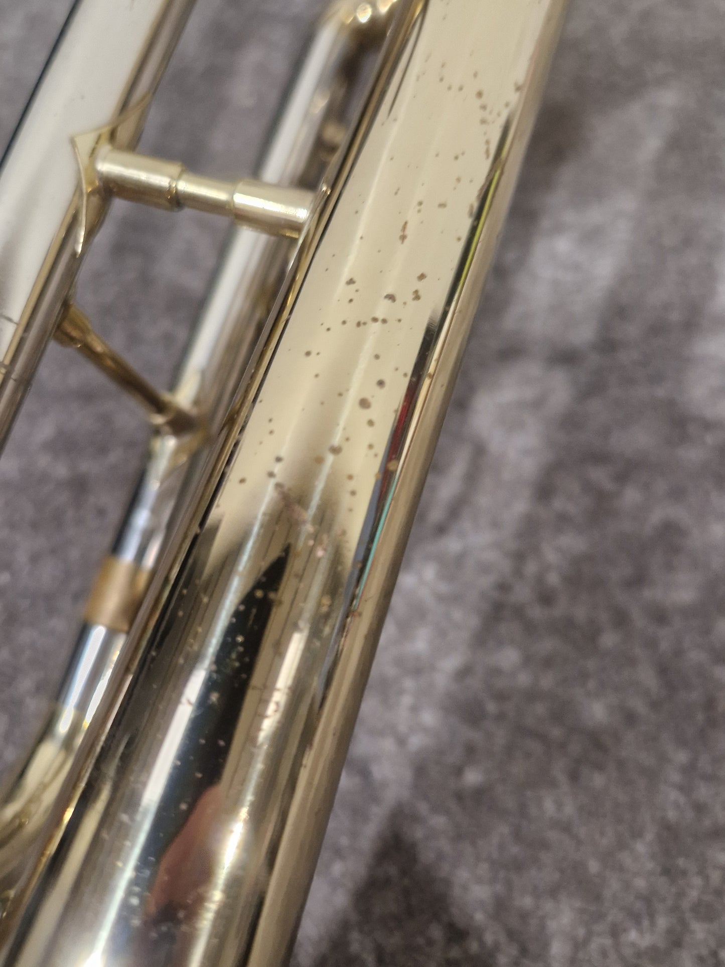 Corton Amati 776467 – Classic Brass Trumpet – Good w/ Chord Soft Case & Trumpet Study Books