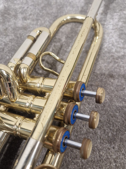 Corton Amati 776467 – Classic Brass Trumpet – Good w/ Chord Soft Case & Trumpet Study Books