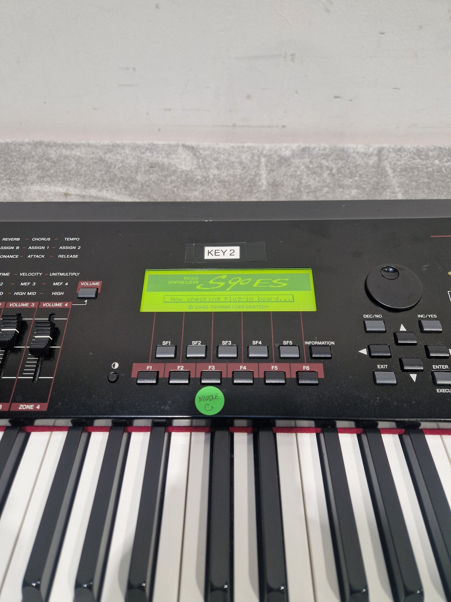 Yamaha S90ES - 88-Key Synthesizer - Fair w/ Power Supply