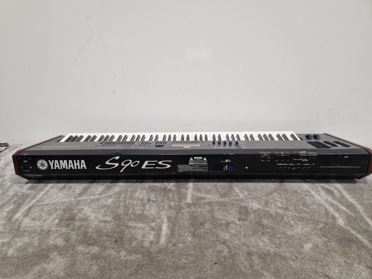 Yamaha S90ES - 88-Key Synthesizer - Fair w/ Power Supply
