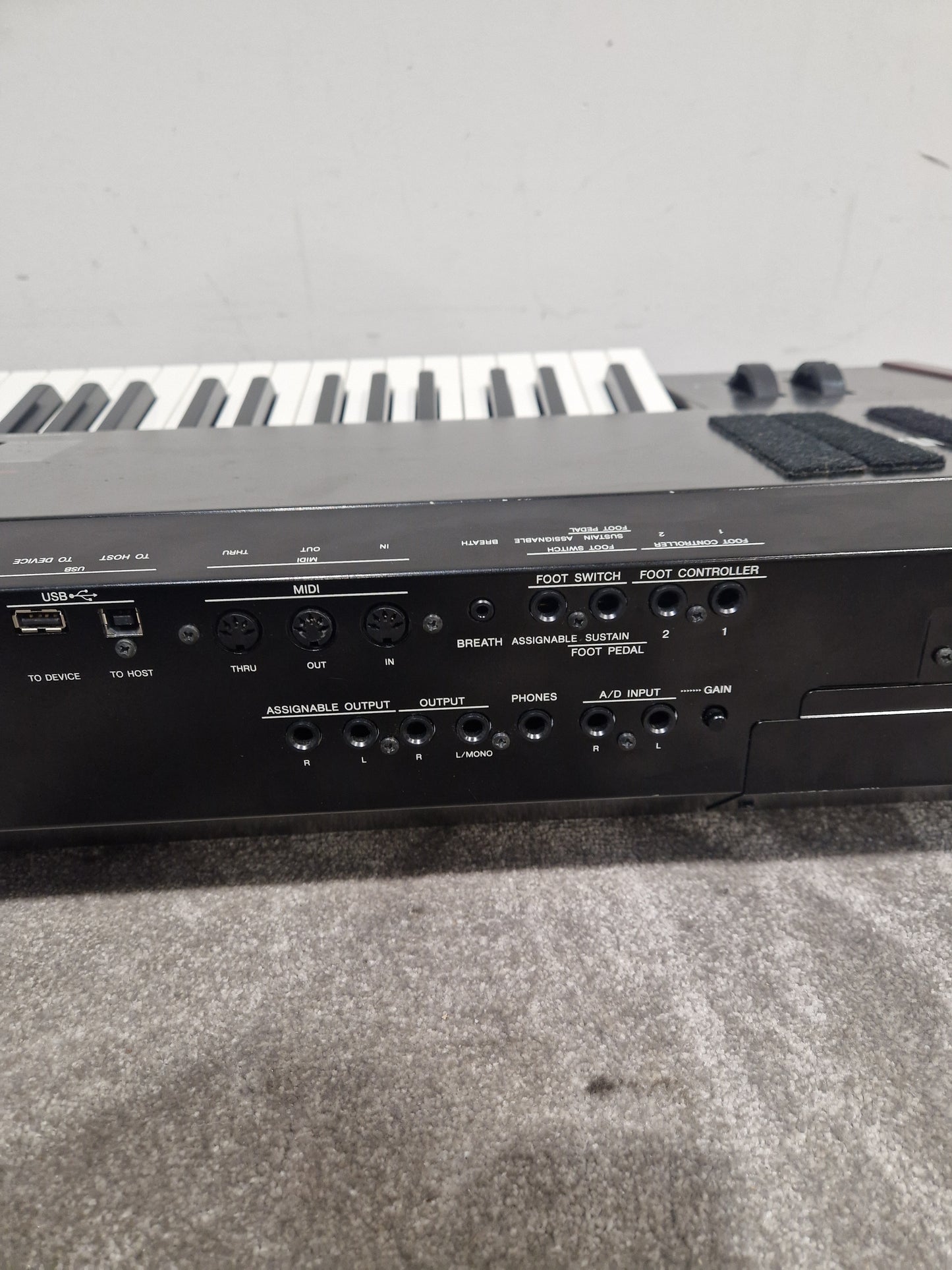 Yamaha S90ES - 88-Key Synthesizer - Fair w/ Power Supply