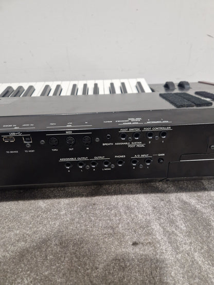 Yamaha S90ES - 88-Key Synthesizer - Fair w/ Power Supply