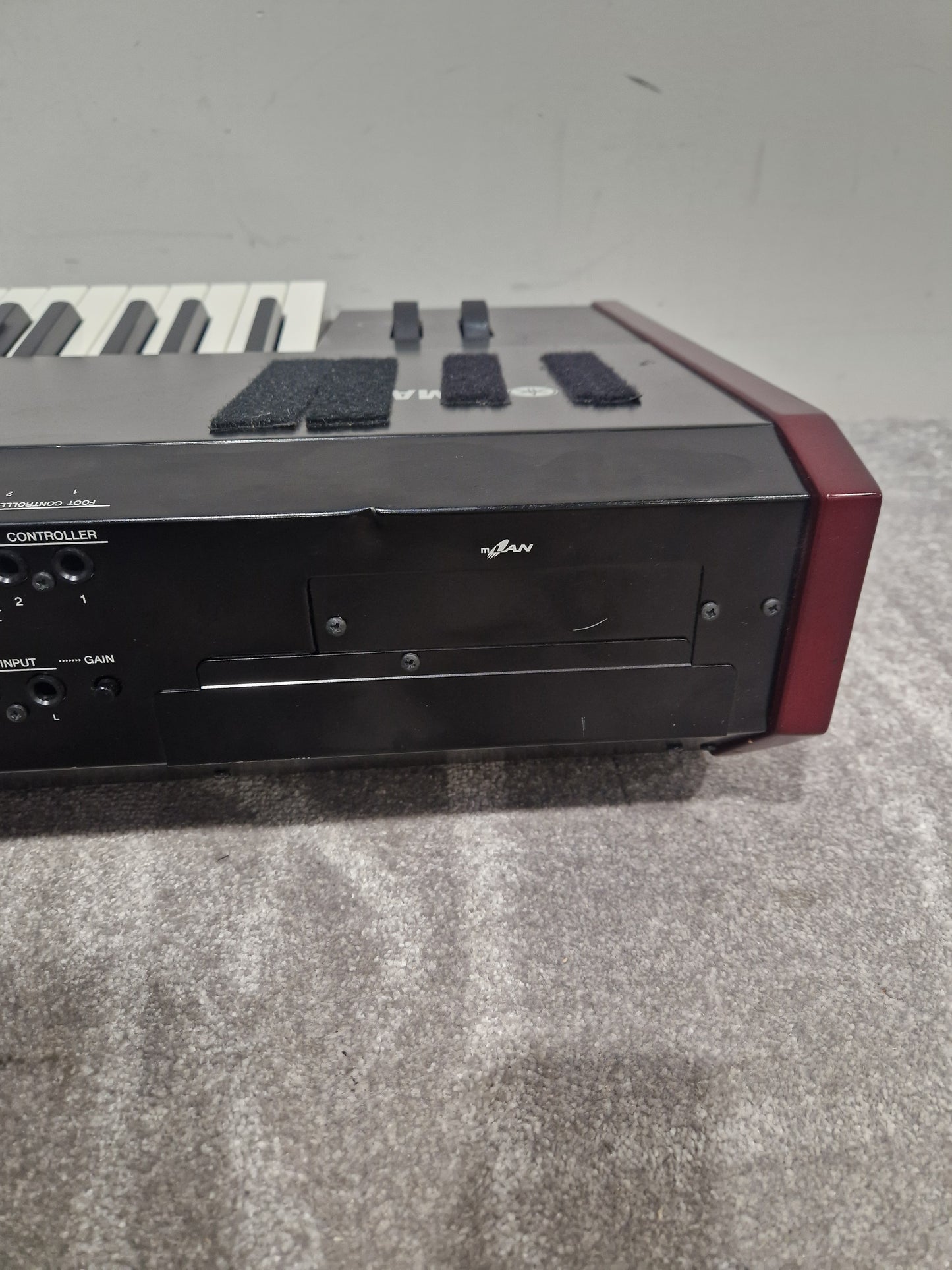 Yamaha S90ES - 88-Key Synthesizer - Fair w/ Power Supply