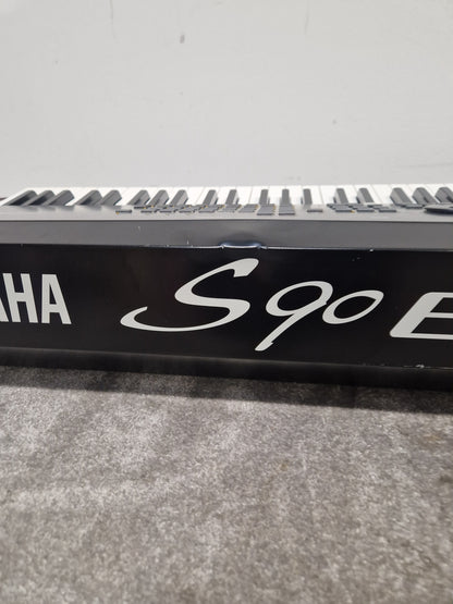 Yamaha S90ES - 88-Key Synthesizer - Fair w/ Power Supply