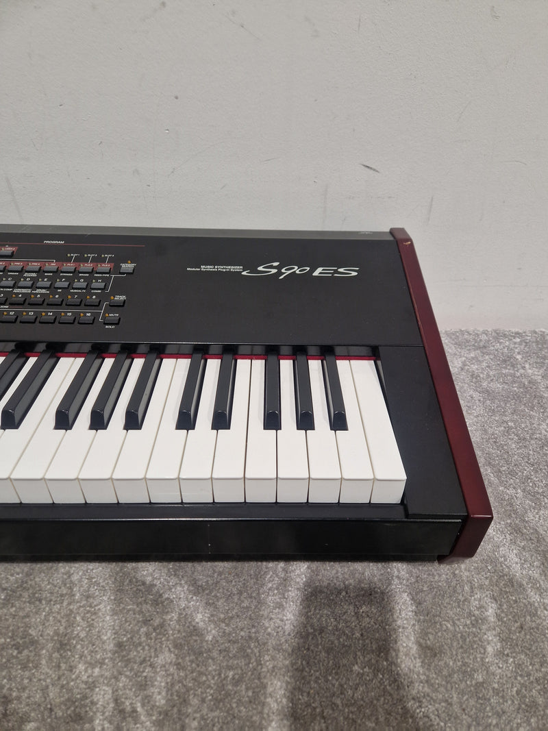 Yamaha S90ES - Digital Synthesizer - Spares or Repair w/ Power Supply - Image 6
