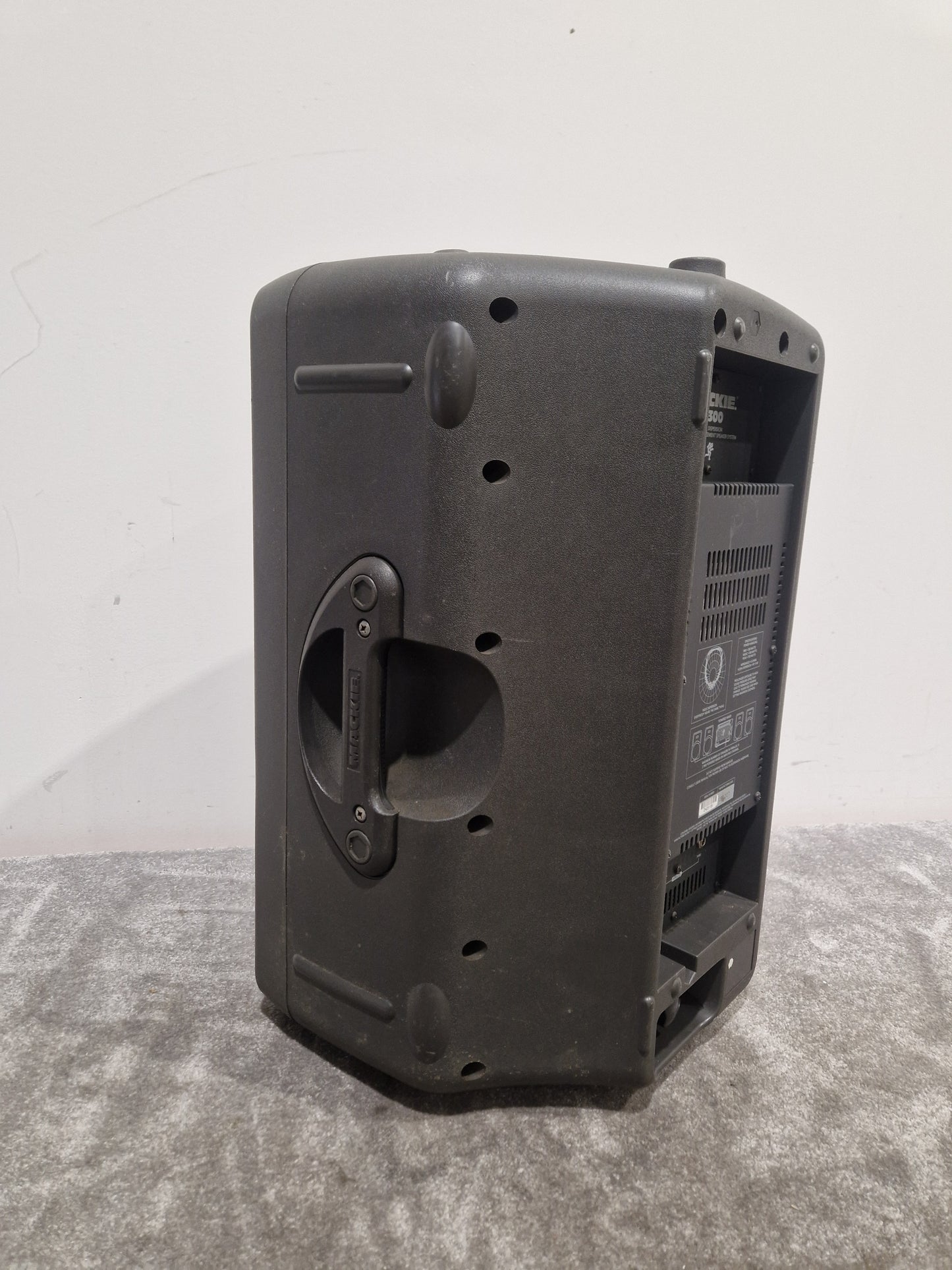 Mackie C300 PA Speaker - 400W Passive Loudspeaker - Very Good