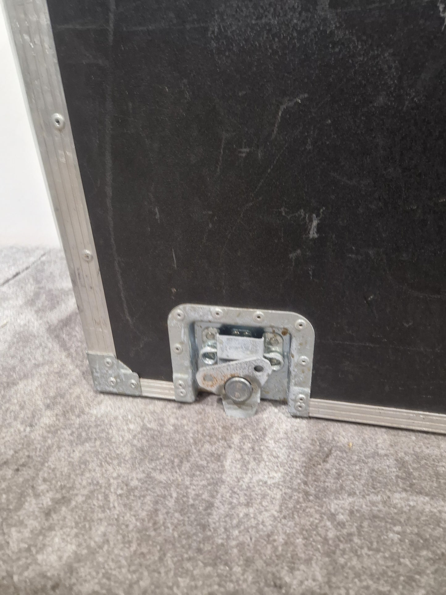 Boss Wheel ON Flight Case, Internal Foam Protection - Durable Transport Solution - Good