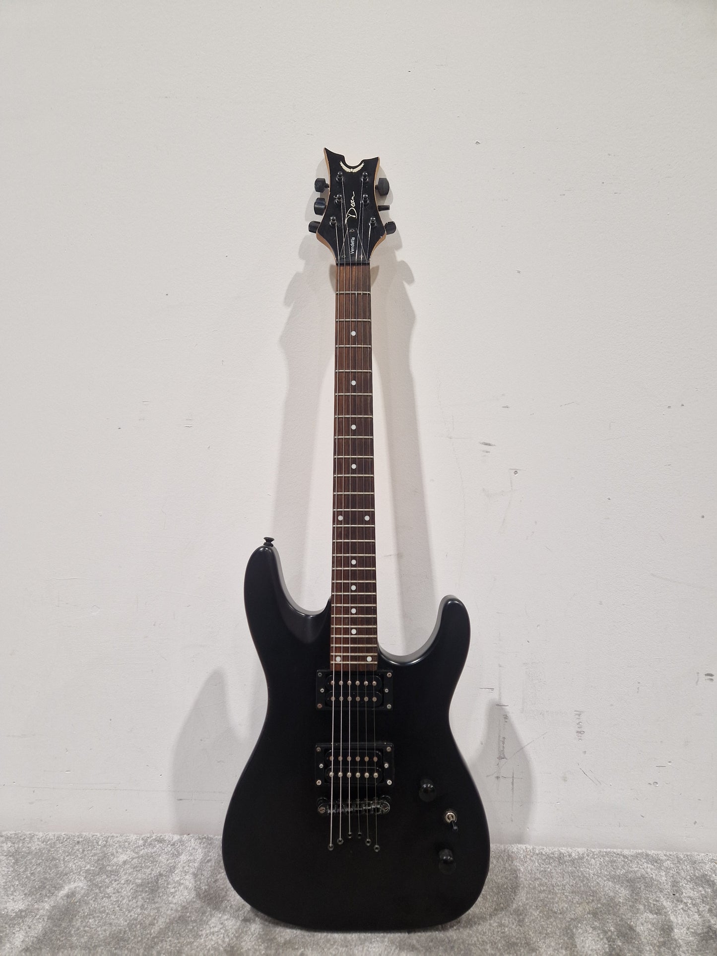 Dean Vendetta Black - Solid Body Electric Guitar - Very Good w/ New Strings