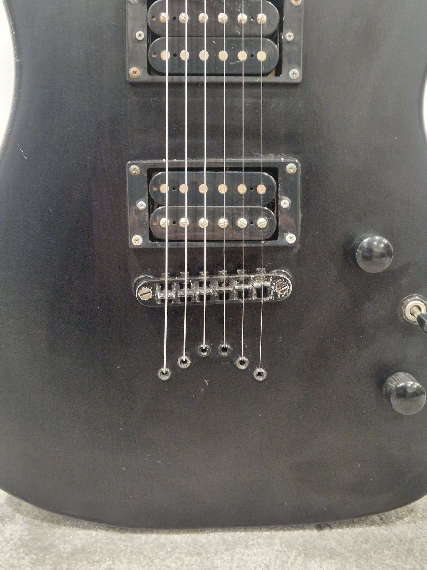 Dean Vendetta Black - Solid Body Electric Guitar - Very Good w/ New Strings