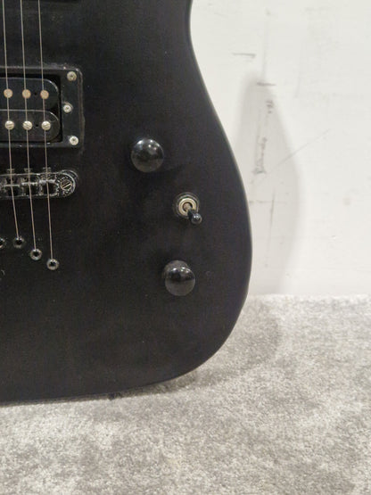 Dean Vendetta Black - Solid Body Electric Guitar - Very Good w/ New Strings