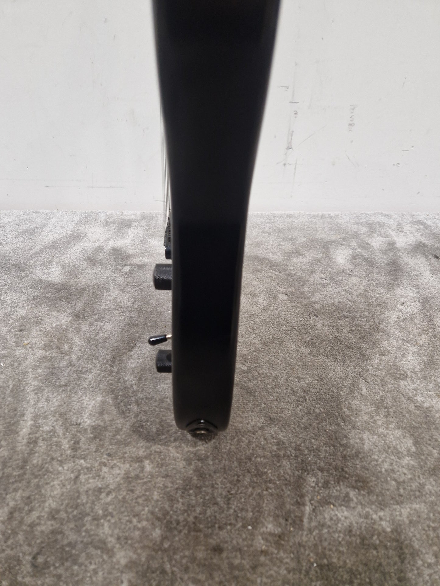 Dean Vendetta Black - Solid Body Electric Guitar - Very Good w/ New Strings