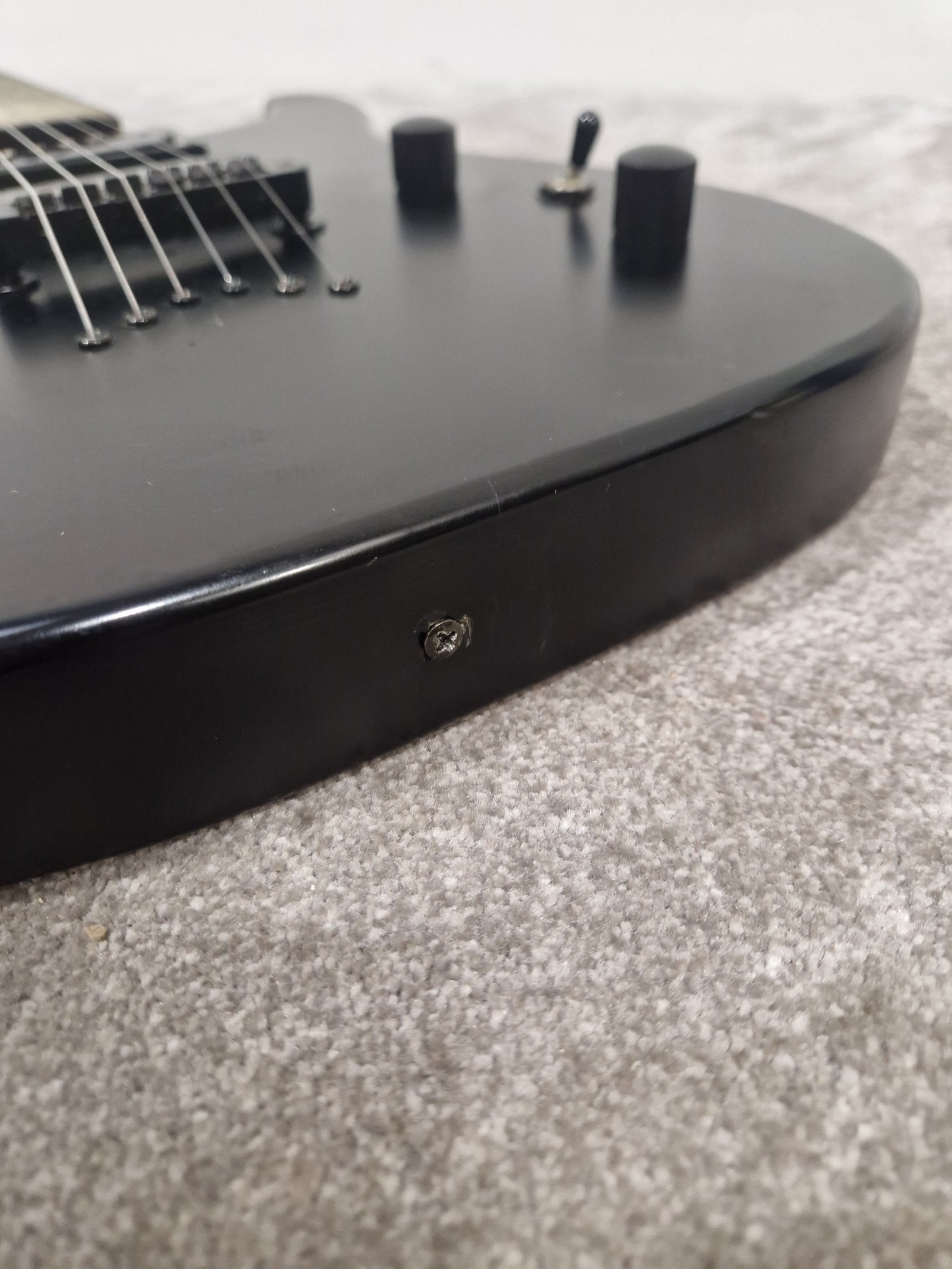 Dean Vendetta Black - Solid Body Electric Guitar - Very Good w/ New Strings