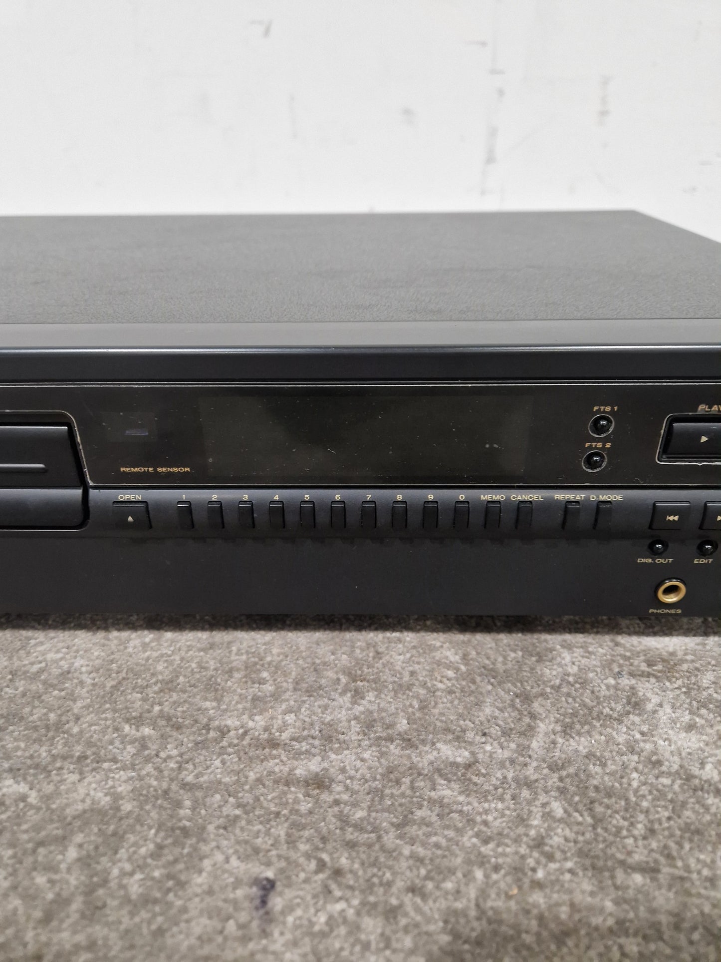 Marantz CD-52 MkII - CD Player - Spares or Repair w/ Power Supply & Remote