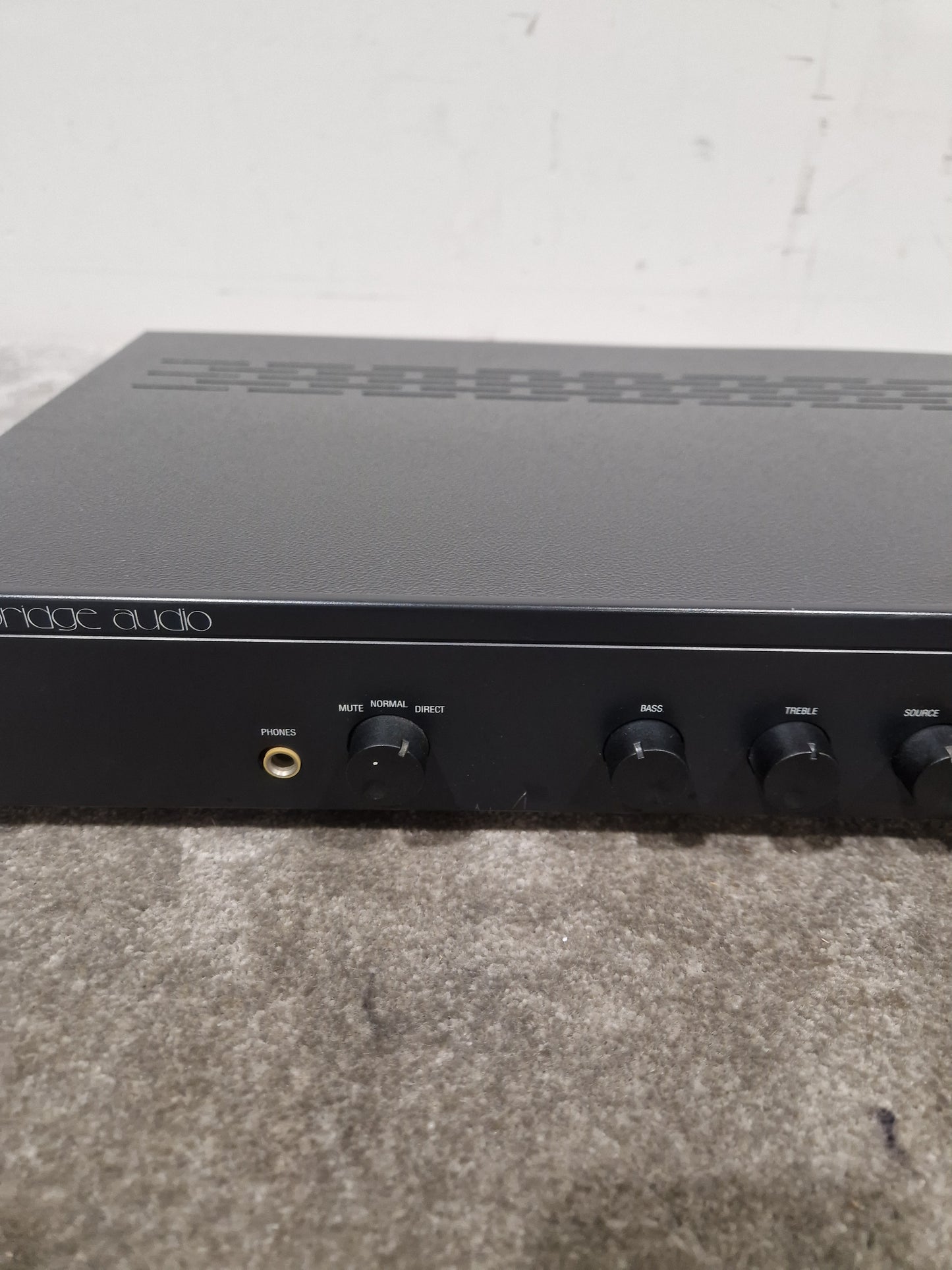 Cambridge Audio P70 Integrated Amlifier - High-Performance Audio - Excellent w/ Power Supply