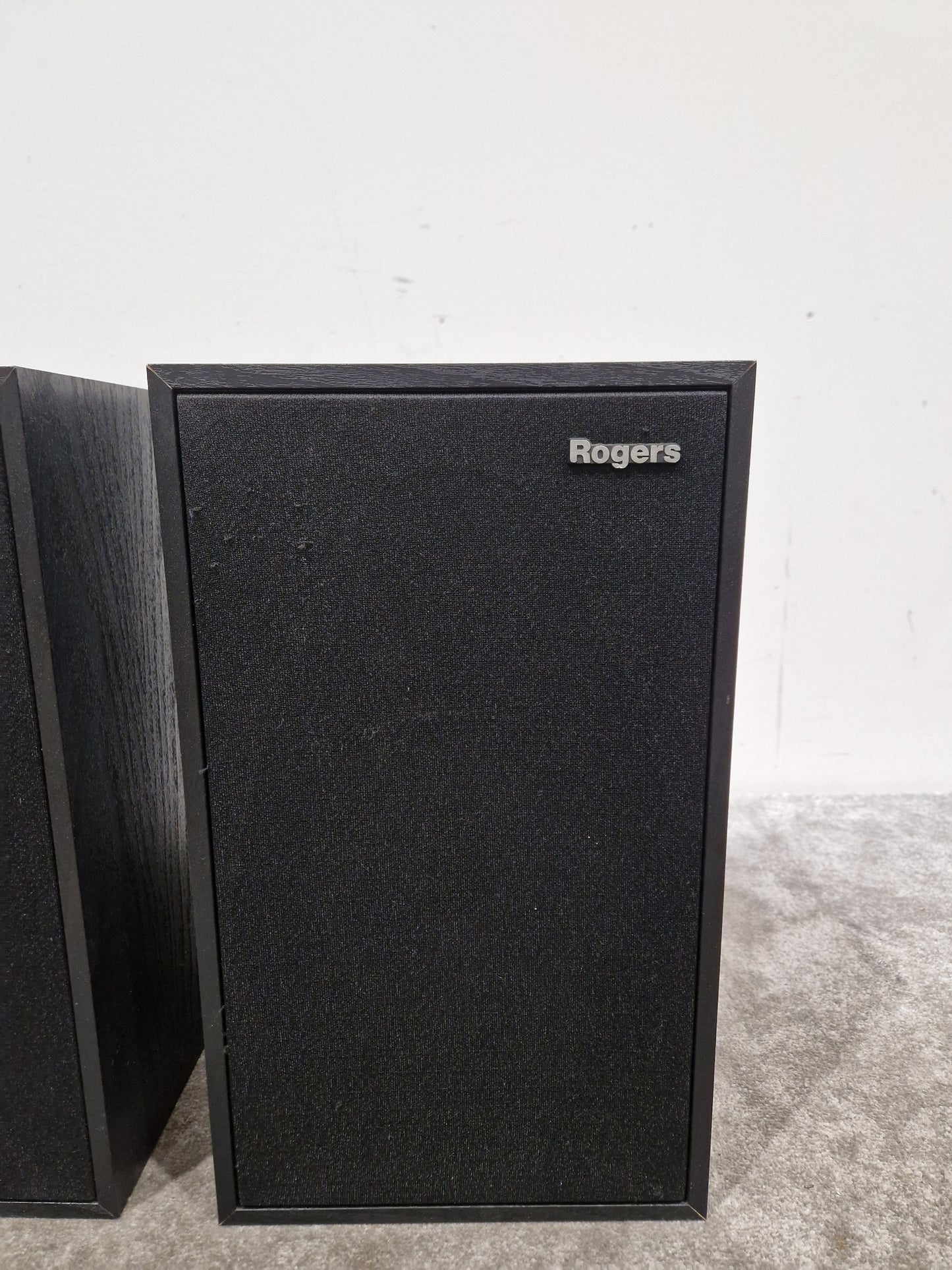 Rogers LS-4A - Pair OF HI-FI Speakers - Bookshelf Design - Excellent