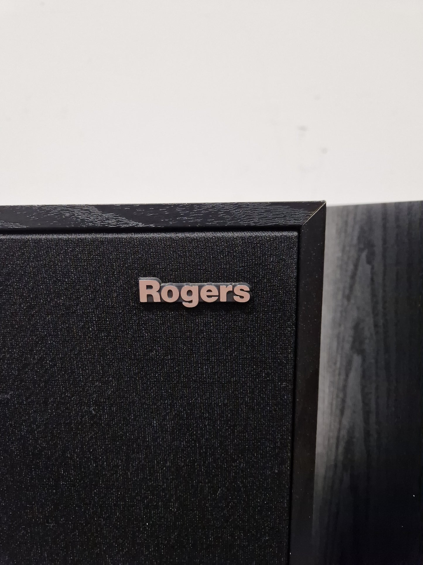 Rogers LS-4A - Pair OF HI-FI Speakers - Bookshelf Design - Excellent