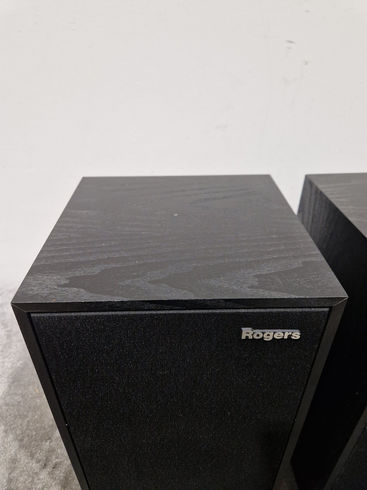 Rogers LS-4A - Pair OF HI-FI Speakers - Bookshelf Design - Excellent