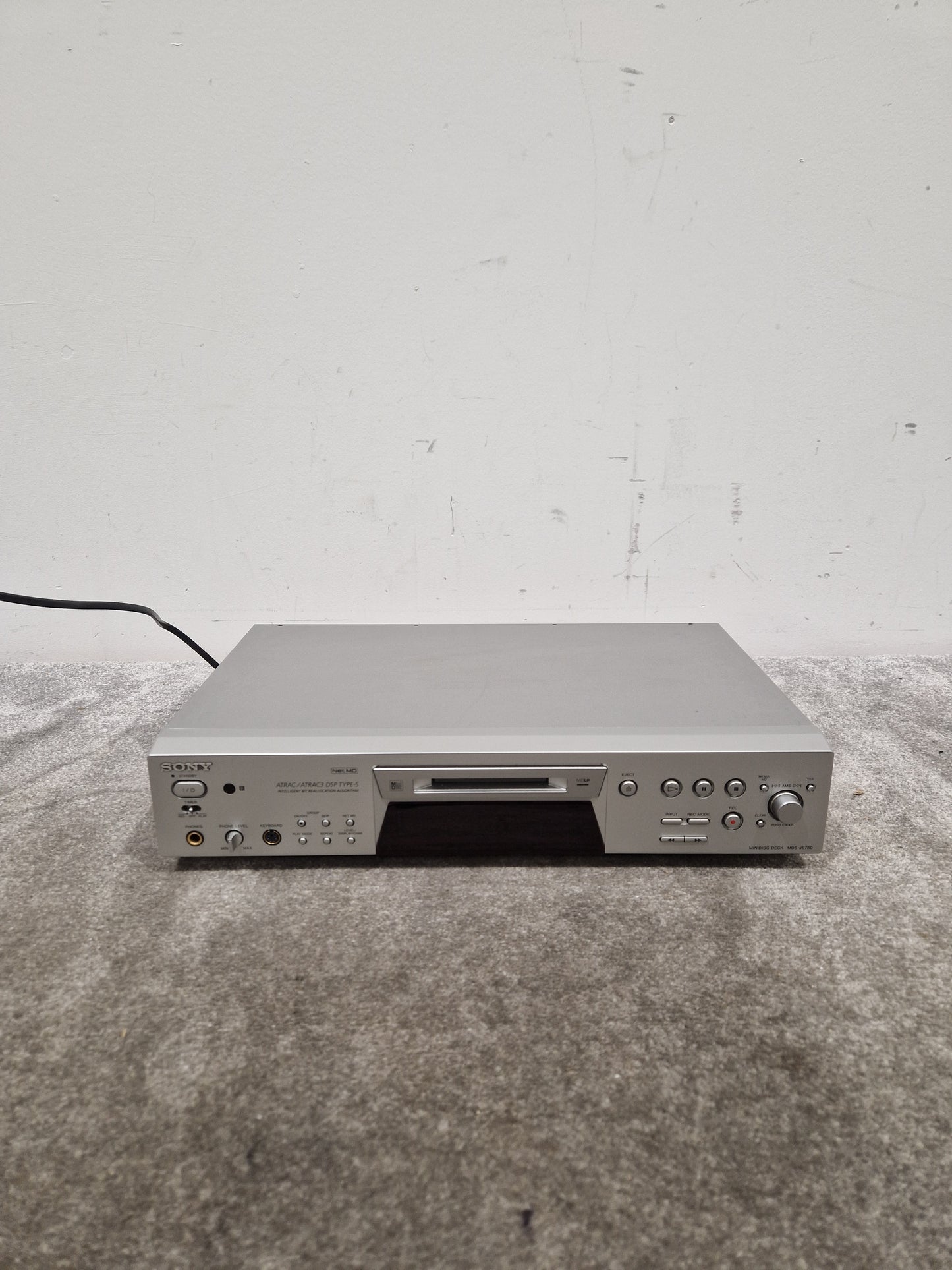 Sony MDS-JE780 - Minidisc Recorder - Spares or Repair w/ Original Box & Remote