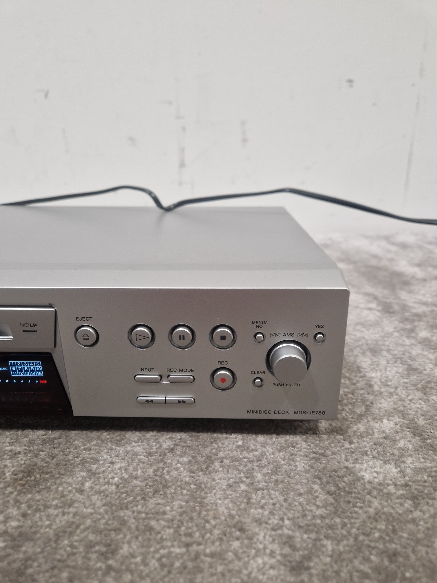 Sony MDS-JE780 - MiniDisc Player - Spares or Repair w/ Remote